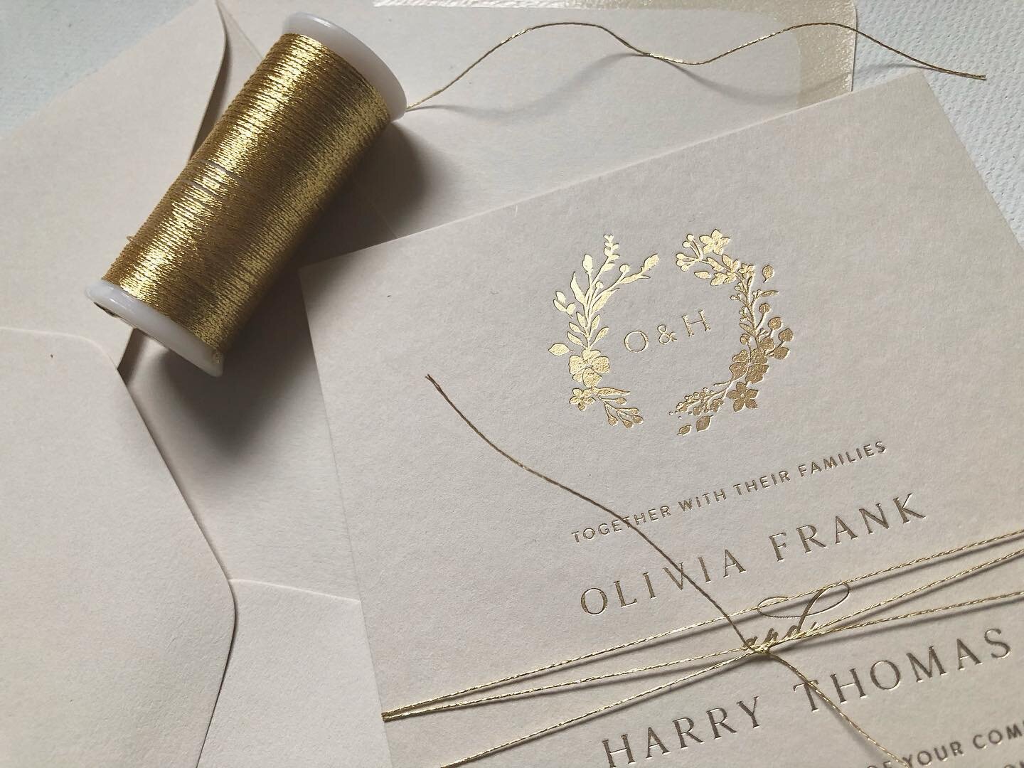 The ever popular design No.9
-
Shown here in satin gold foil on GF Smith Mist Colorplan stock with matching envelope, tied with fine gold thread 💌🤍
-
#wedding #invitation #weddingstationery #weddinginvitation #stationery #luxuryinvitation #colorpla