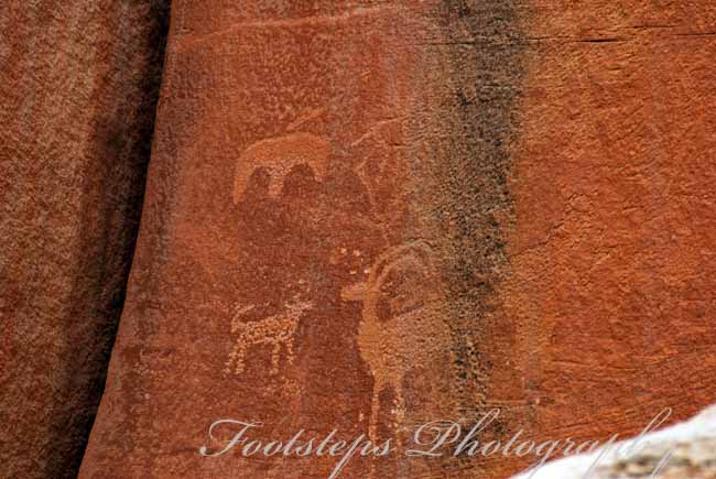 capitolreefnppictographs1.jpg