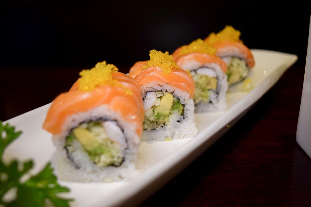 Order our incredible Golden Beach Roll to enjoy the taste of shrimp, avocado, cucumber, fresh salmon and more this weekend. #iwasushi #sushi #lunchtime #wenatchee 

Check out more of our dishes by following the link in our bio.