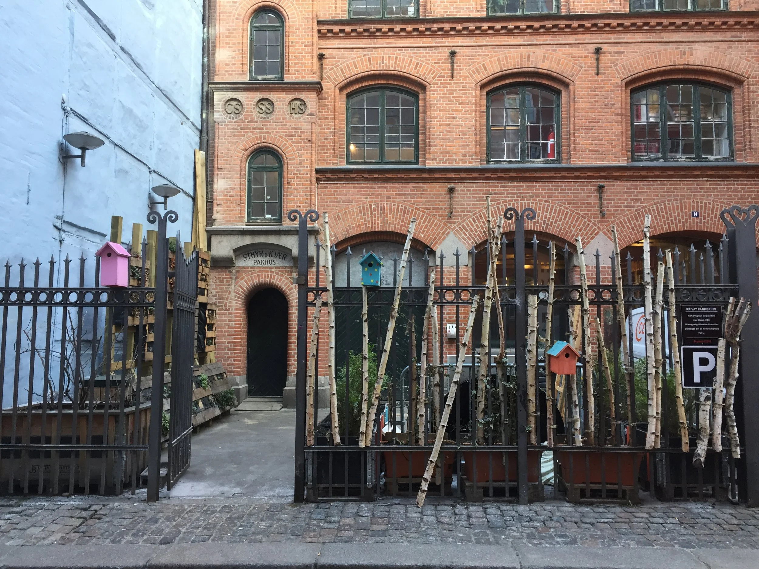 Local streets in Old Towne
