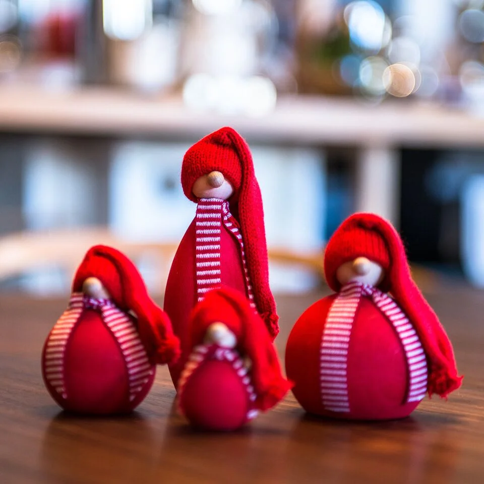 swedish-wooden-tomte-set-of-4-32.png