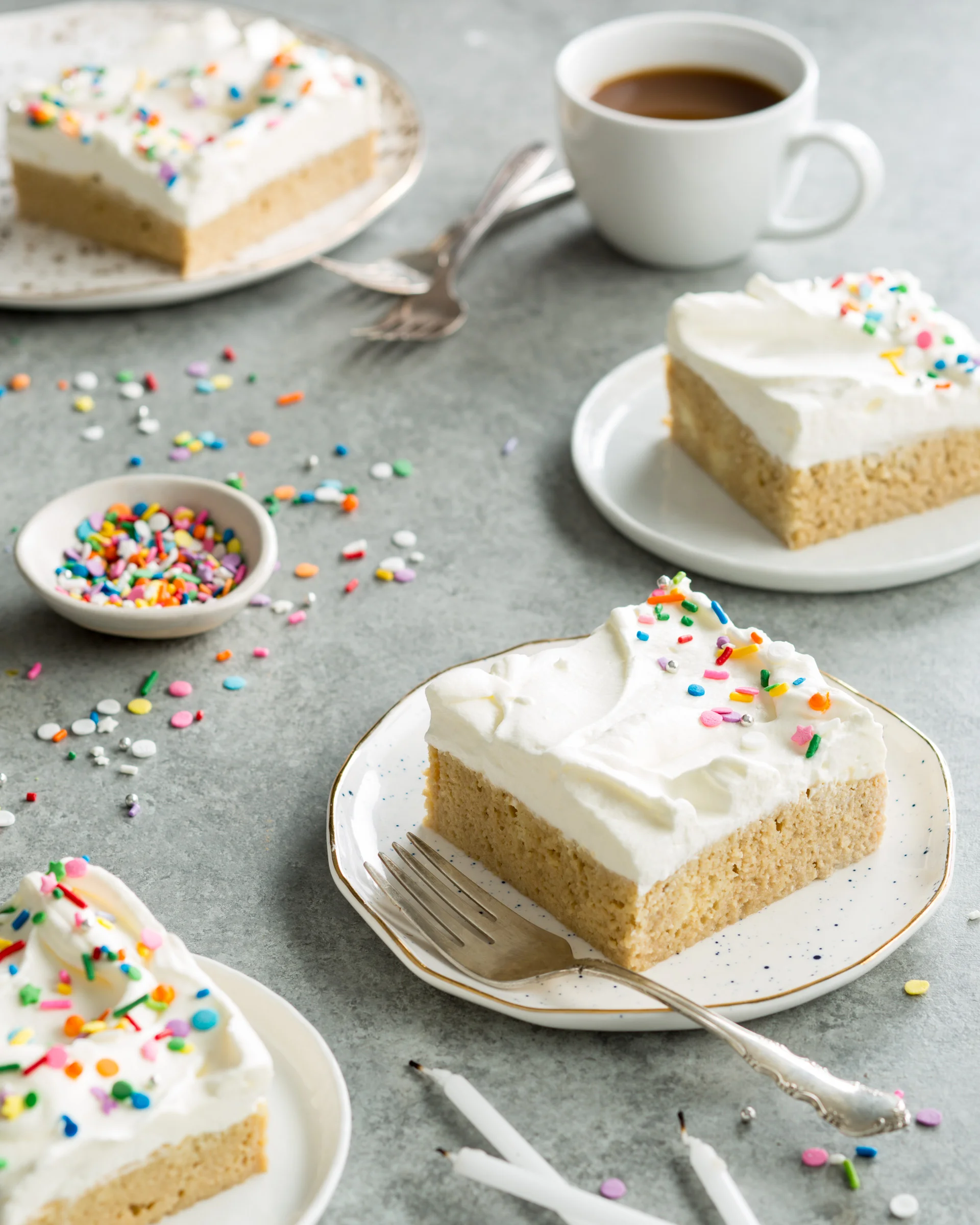 Café Con Tres Leches Cake (Coffee Tres Leches Cake)