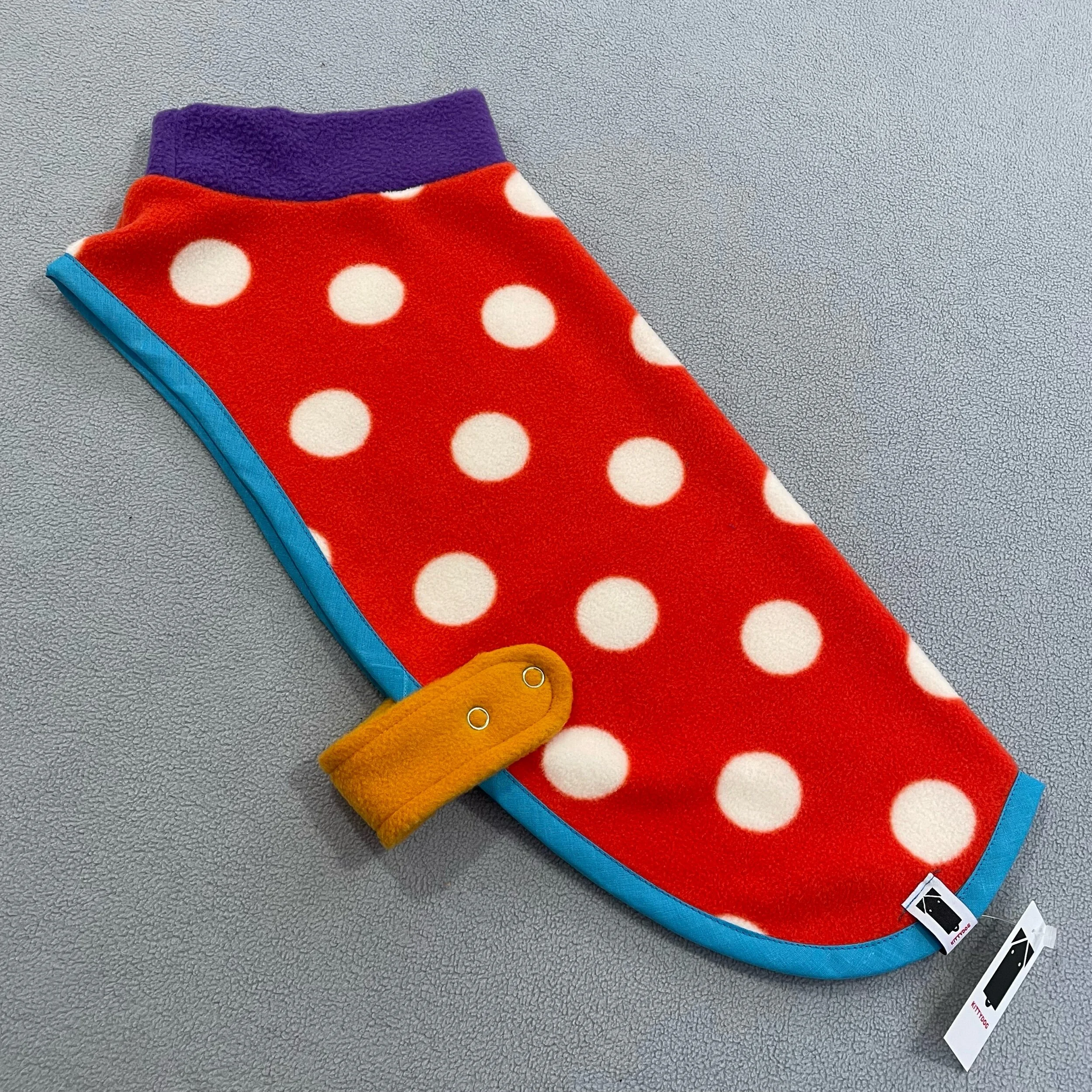 F72526D7-8CFF-4A05-ABC8-282FE1A531EB