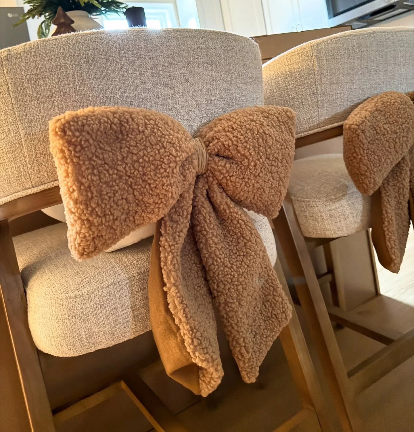 Give me all the bows this time of year! 

Sherpa Bow | $31.99