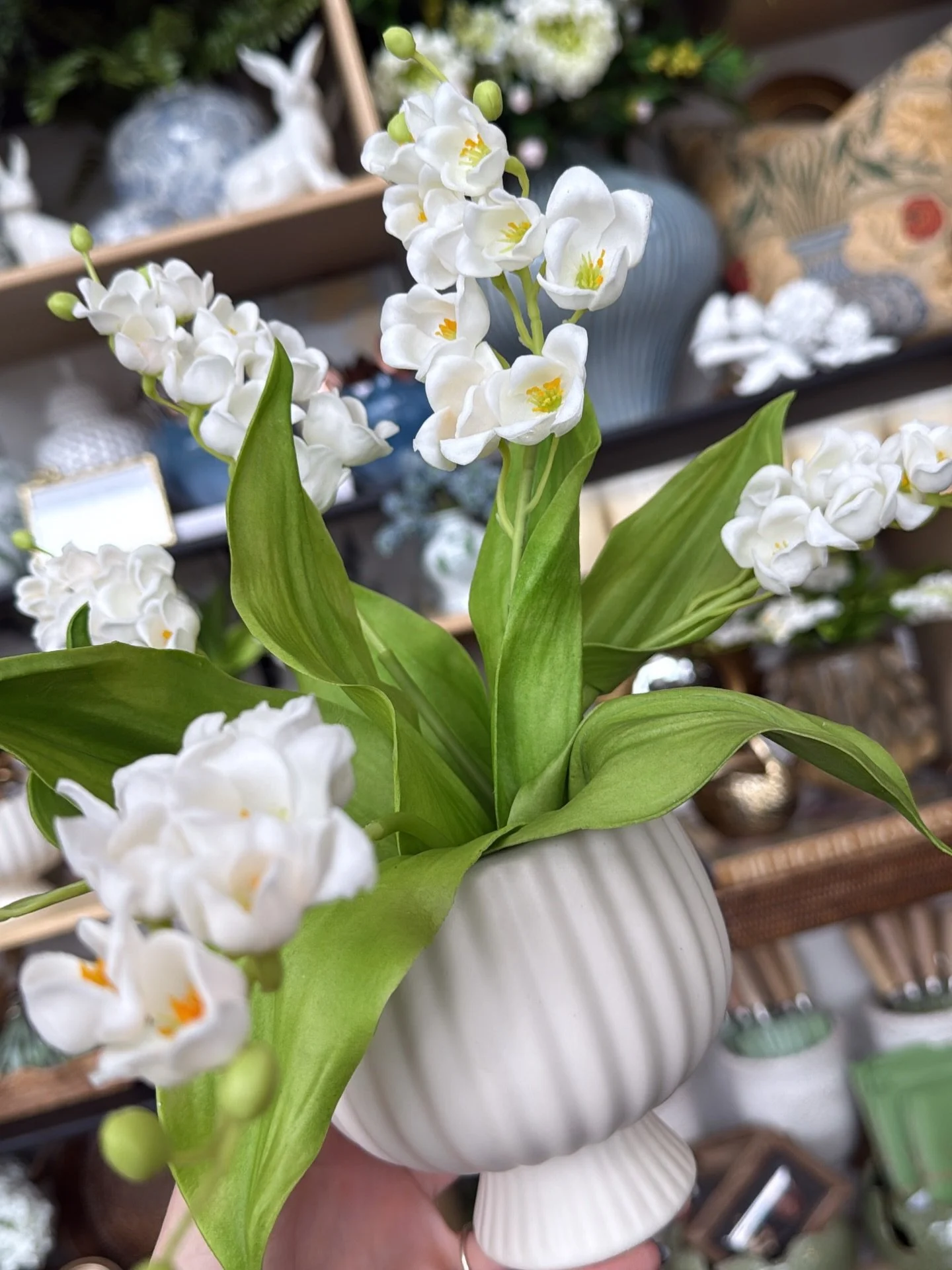 @r2r_designsbychelsey is teaching a private floral class today, and I&rsquo;m tucked away nearby just listening and beaming with pride. Watching the things we&rsquo;ve carefully sourced and created within these four walls turn into experiences like t