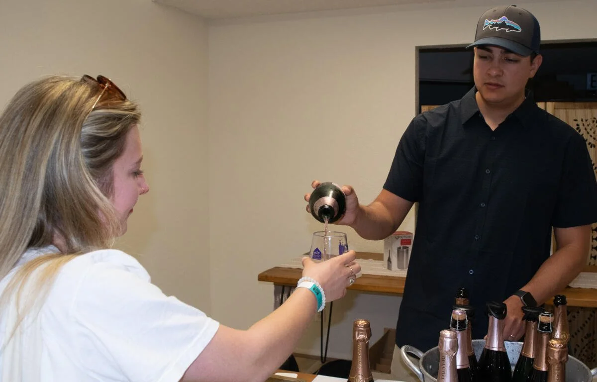 Spring Wine Walk brings good wine and good times to downtown