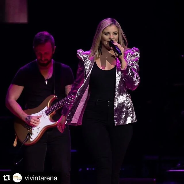 Grateful to be able to shoot @laurenalaina for @vivintarena tonight
・・・
@laurenalaina is here. Life&rsquo;s already good 🙌‬
‪#FriendsAndHeroes2020Tour‬