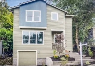 3014 SW Iowa St 3 BED | 2.5 BATH | 2,120 SQFT $540,000