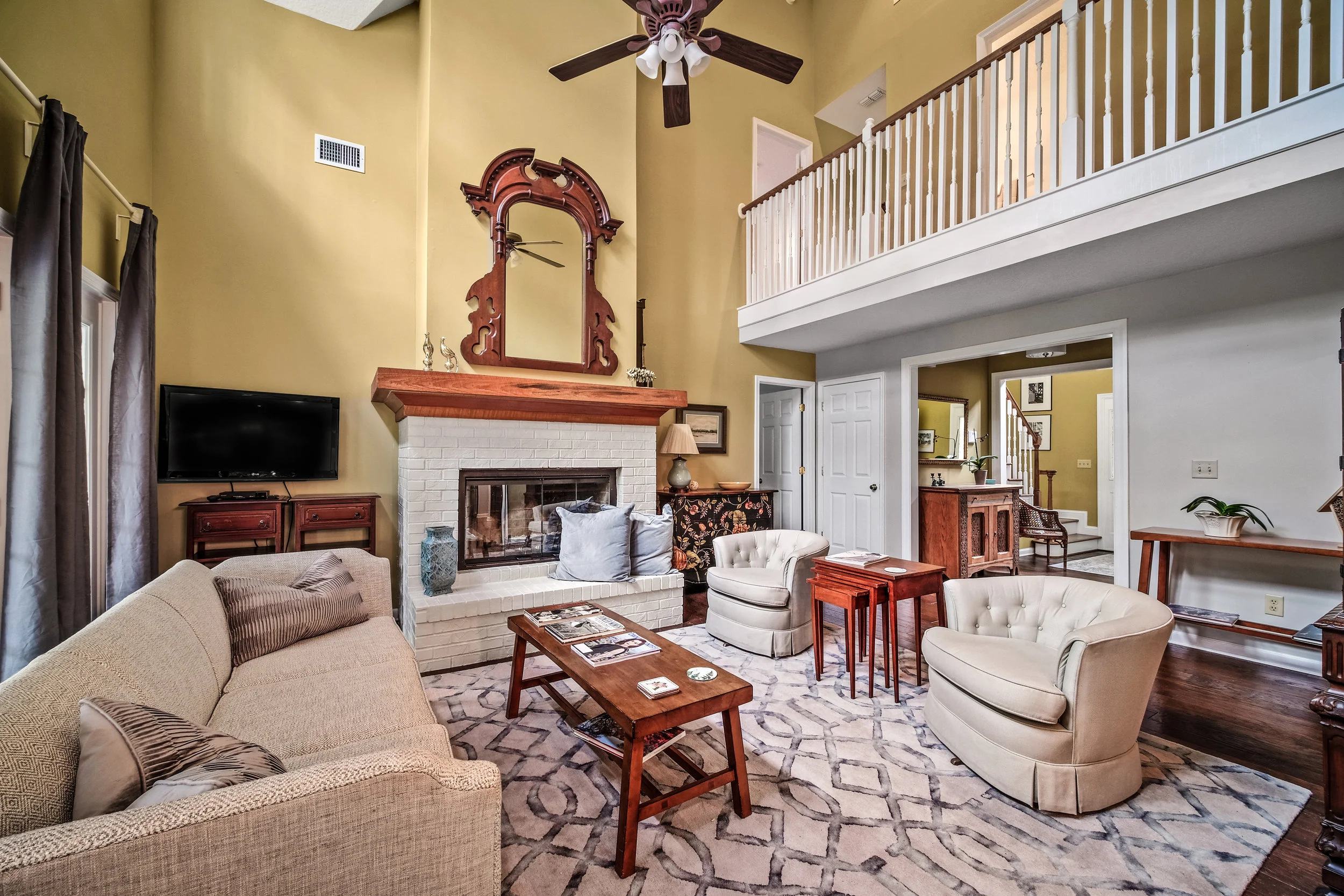 142 River Rd_017-2.jpg