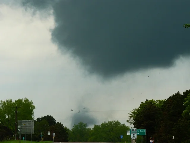 May 22nd East Central Minnesota Storm Chase - Forest Lake Tornado