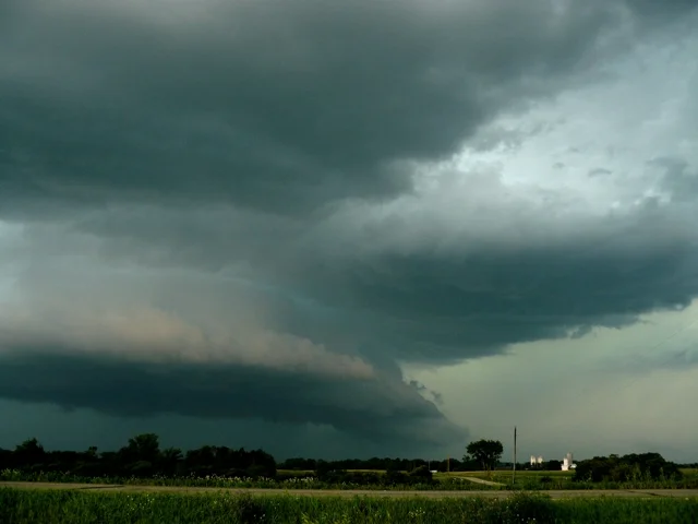 July 17th, 2010 Minnesota Storm Chase - Supercell Thunderstorm