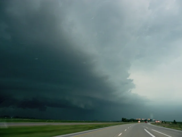 June 1st Eastern Nebraska Storm Chase - Supercell and Brief Tornado