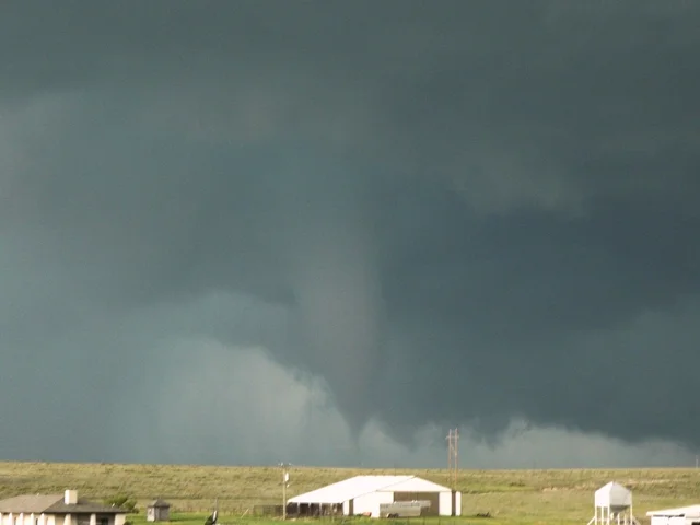 May 18th Texas Storm Chase - 4 Tornadoes and a Beautiful Supercell Storm