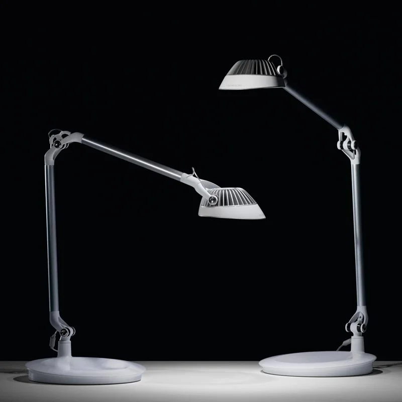 humanscale_vision_LED_light_edit1.jpg