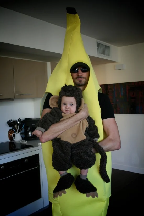 Halloween-jess-and-monkey-finn-550x825.jpg