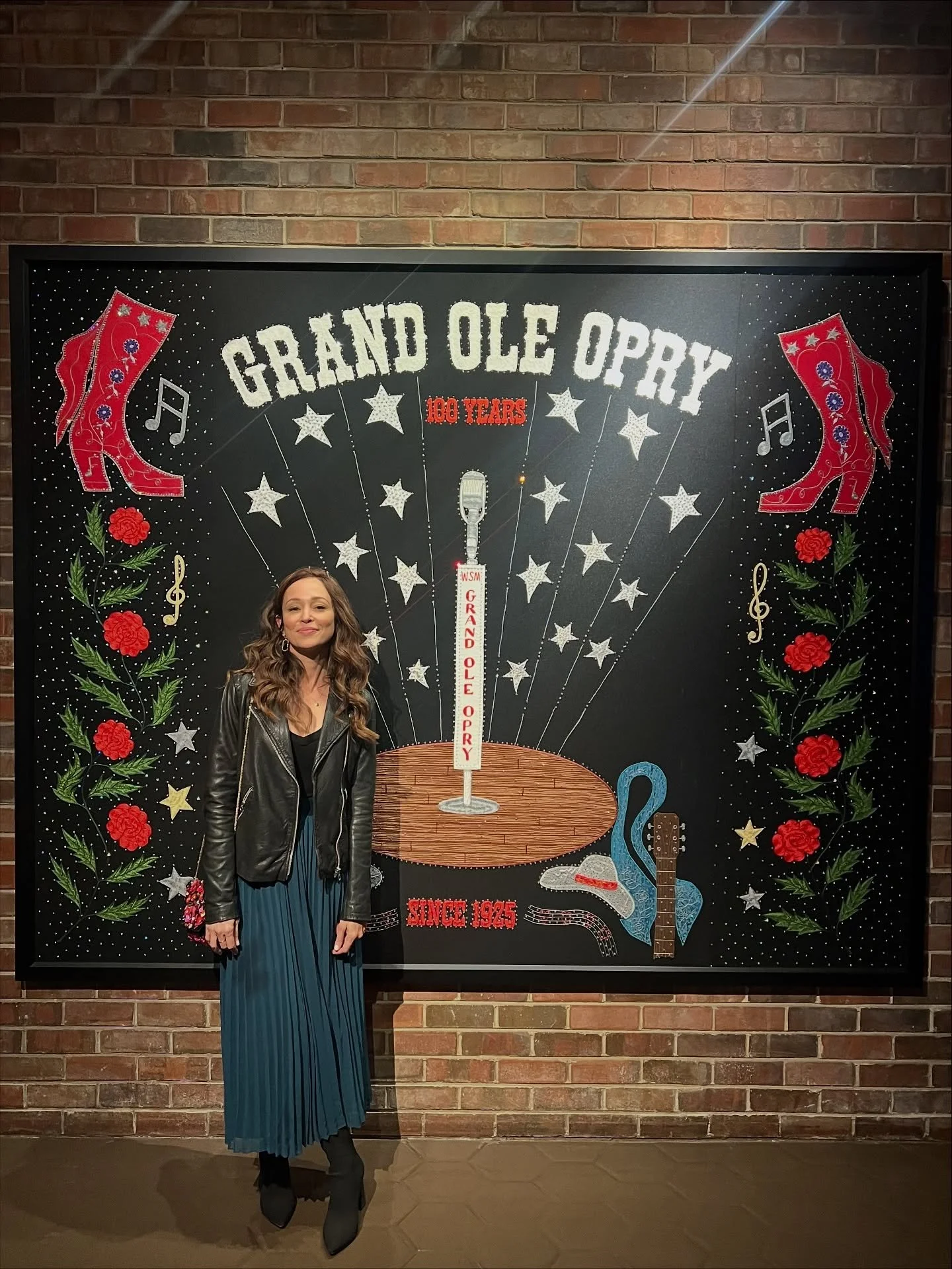 Nashville brought us home&hellip;
&hellip;.and turns out home is TURNED UP. 
❤️&zwj;🔥

@hallmarkchannel 
@opry 💯
