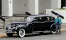 1939 Chysler crown imperial: (www.enacademic.com)