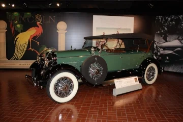 1929 Lincoln Model L Gilmore museum Photo by mal pearson
