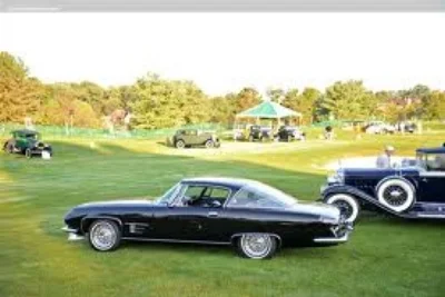  A Dual-Ghia 6.4L on the storied lawn of the Pebble Beach Concours d'elegance (2014) 