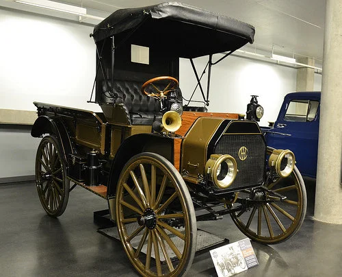 1910 IHC Model MW Truck
