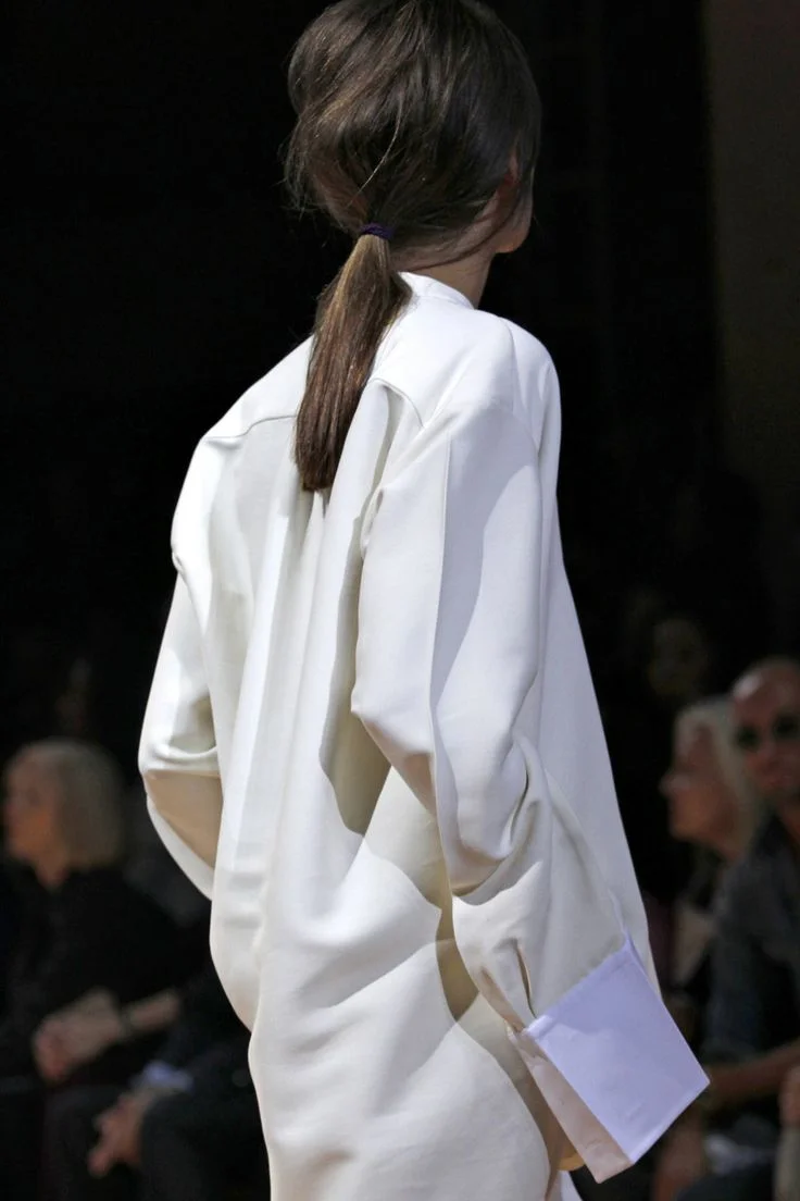 2c353922899e189ff434156926c39cb5--oversized-white-shirt-style-box.jpg