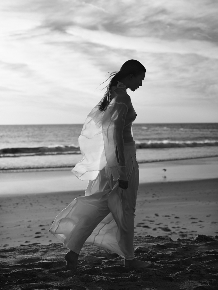dune-dancer-elise-crombez-by-annemarieke-van-drimmelen-for-the-last-magazine-summer-2015-3.jpg