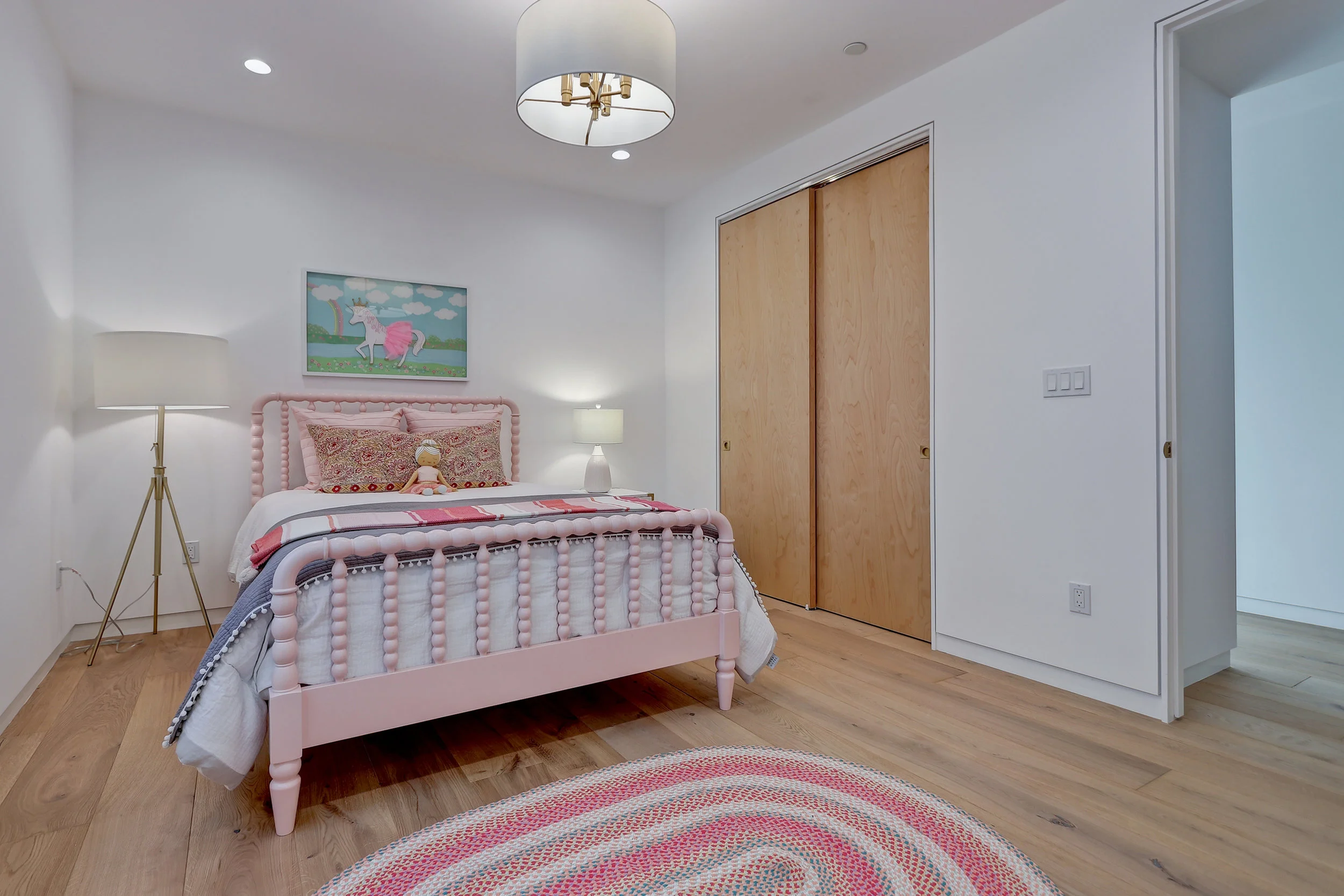 Caskey - 2105 Agnes_Bedroom2b.jpg