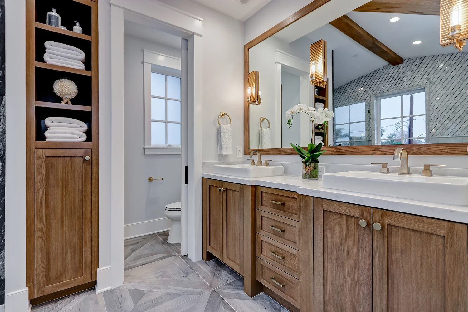 Skulick - 1716 Oak_Master Bath1.jpg