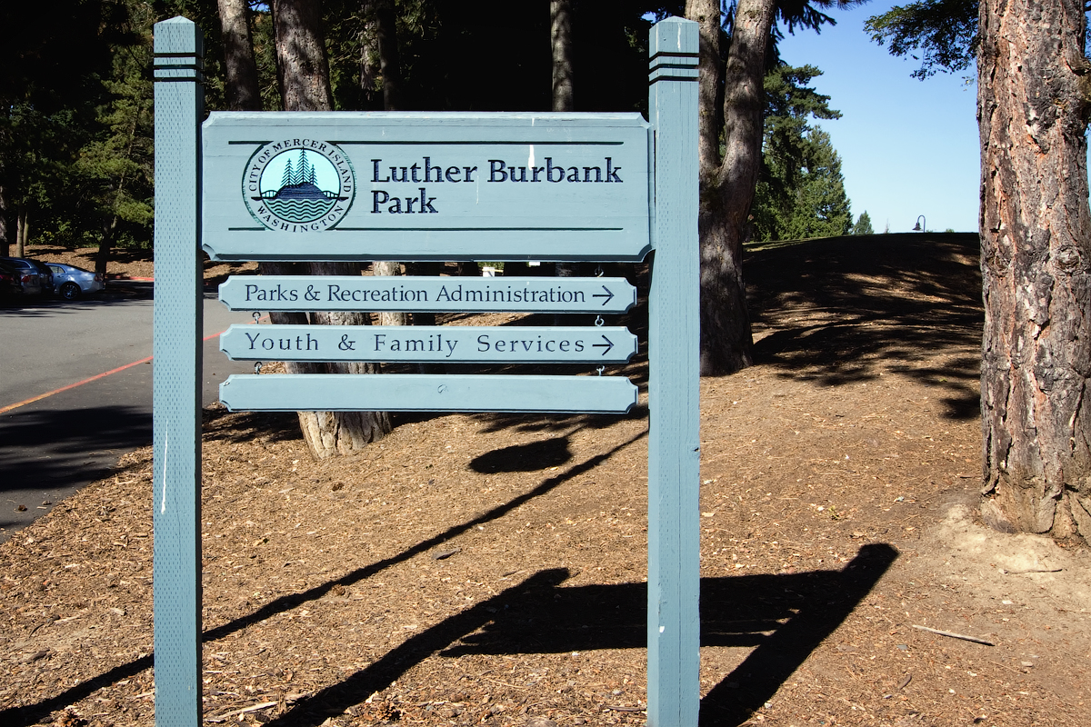 Luther_Burbank_Park_sign.jpg