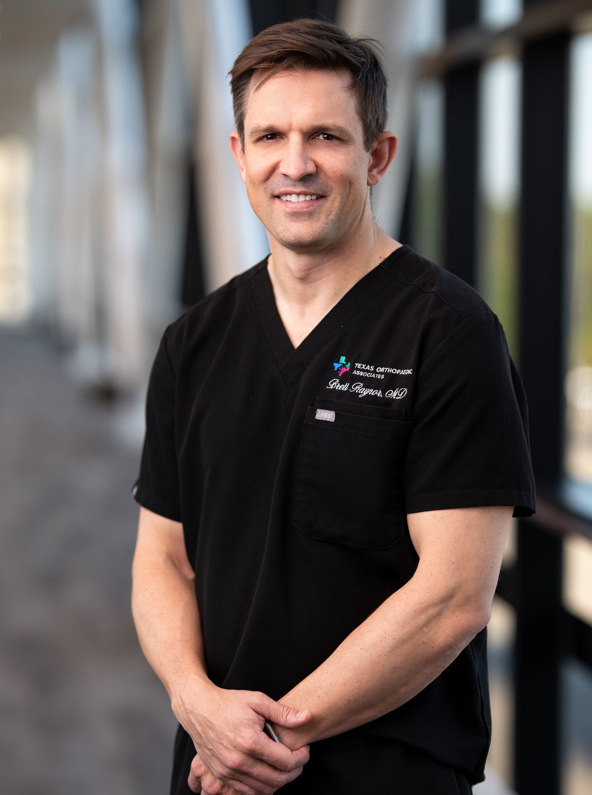 Dr. M. Brett Raynor, orthopaedic sports medicine surgeon in Dallas, TX