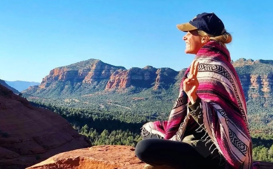 Arizona-on-red-rocks-in-Sedona-952x590.jpg
