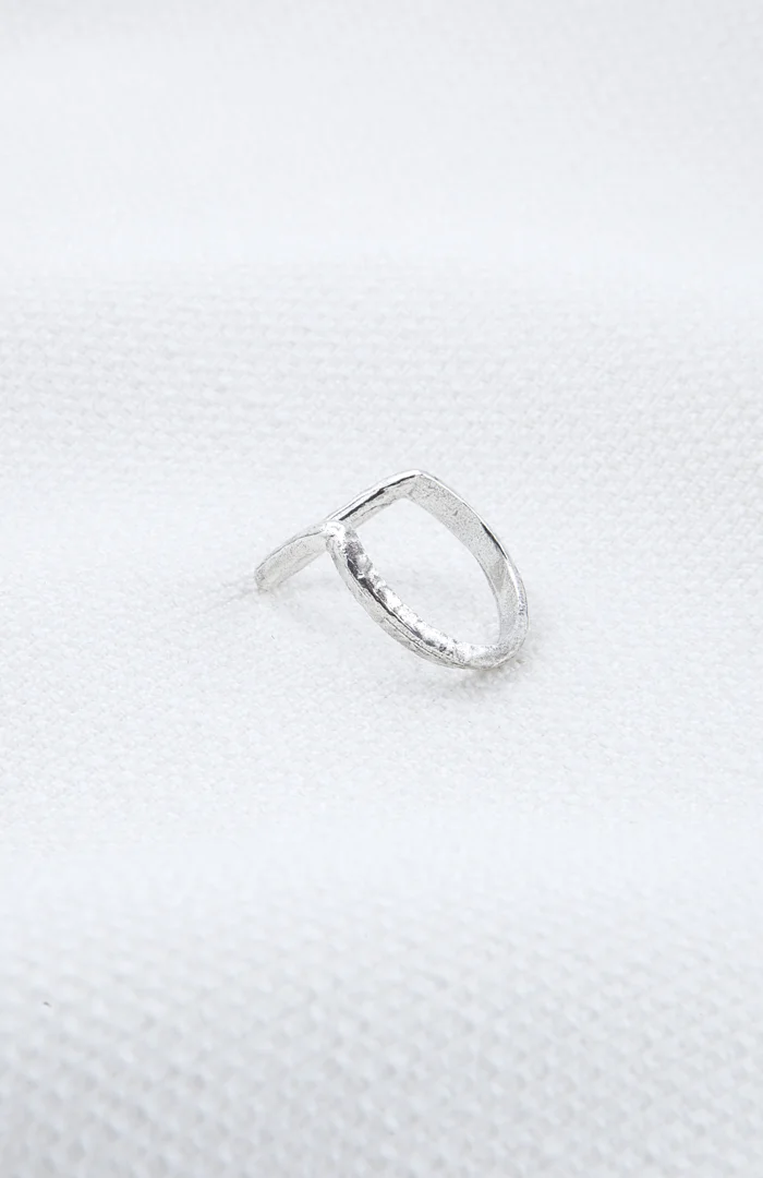 Vantage Ring-silver-Hawkly_b.jpg