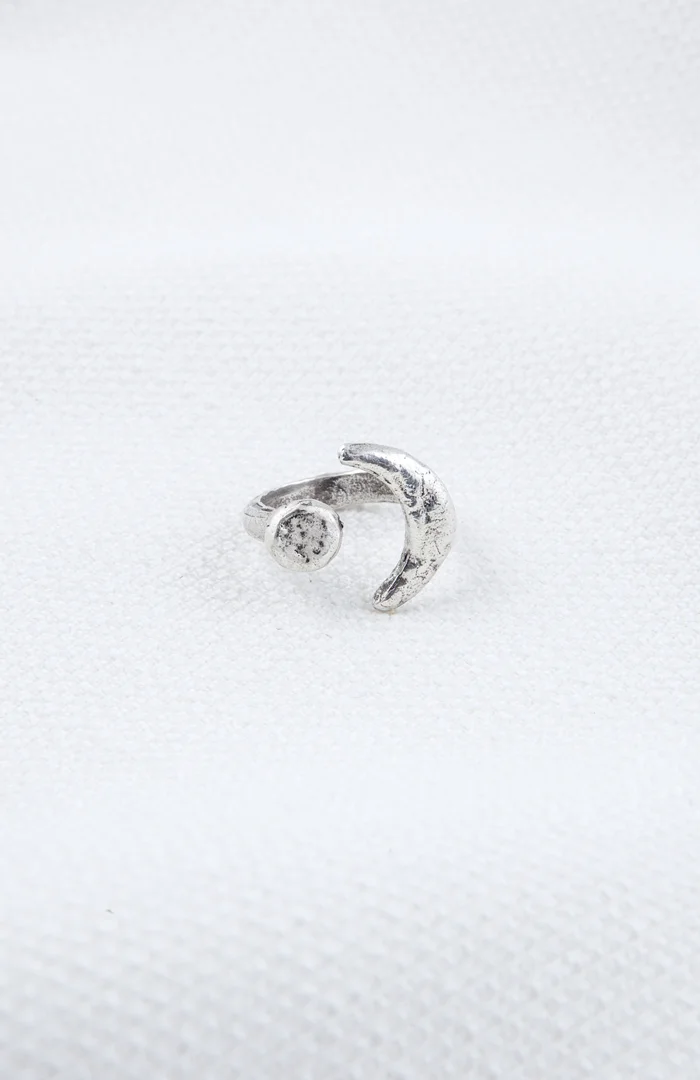 Eclipse Ring-silver-Hawkly_c.jpg