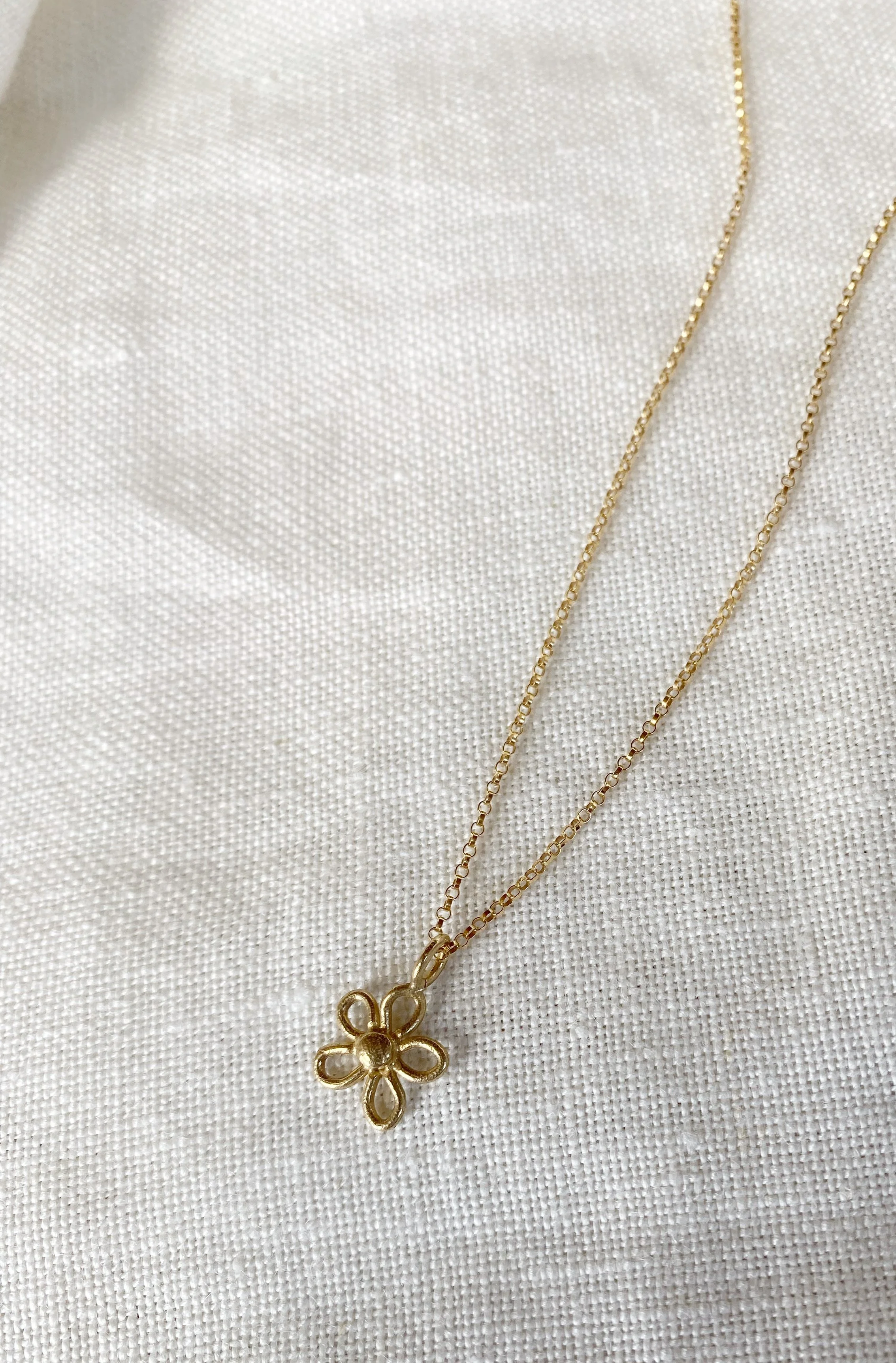 Bloom Mini Necklace Bronze (1).jpg
