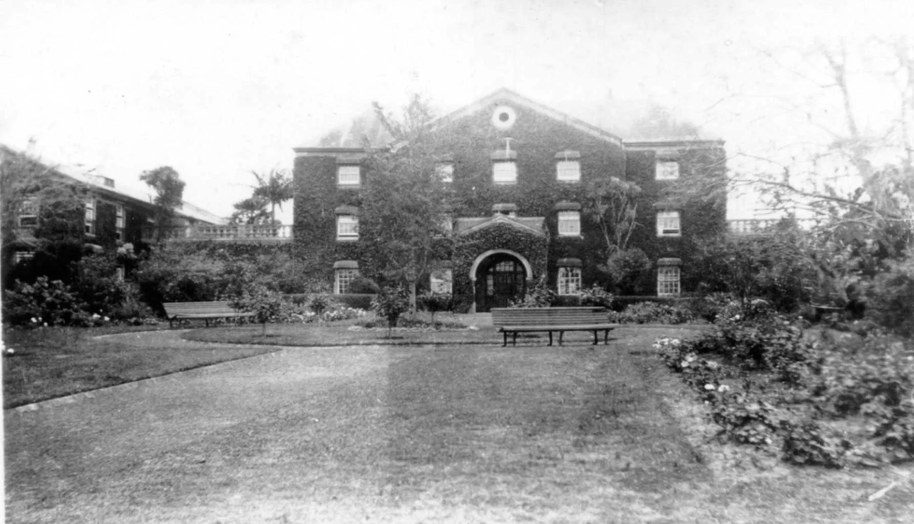 Rydalmere Psychiatric Hospital, around 1920 (Garth McGill Collection)