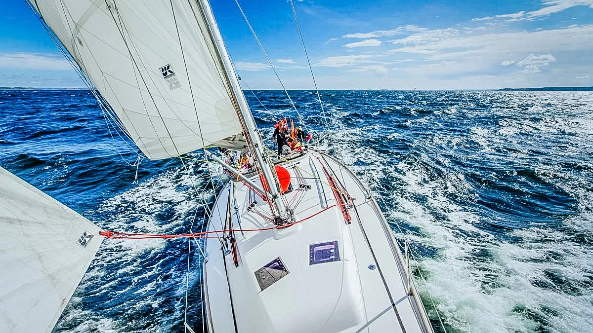 Dacron radial cruising mainsail.