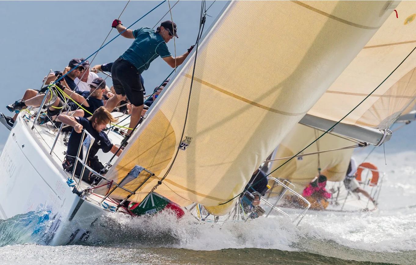 A Beneteau 40.7 with an aramid Flex mainsail and No. 3 genoa.