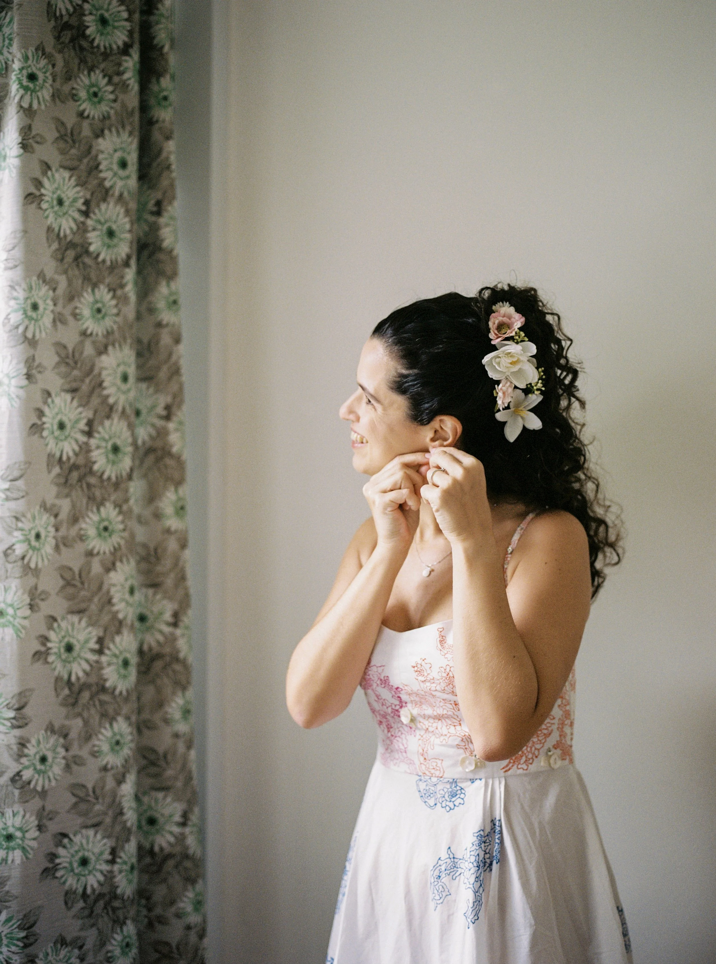 Victoria BC wedding photographer Nastassja and Rafael-38 copy.jpg