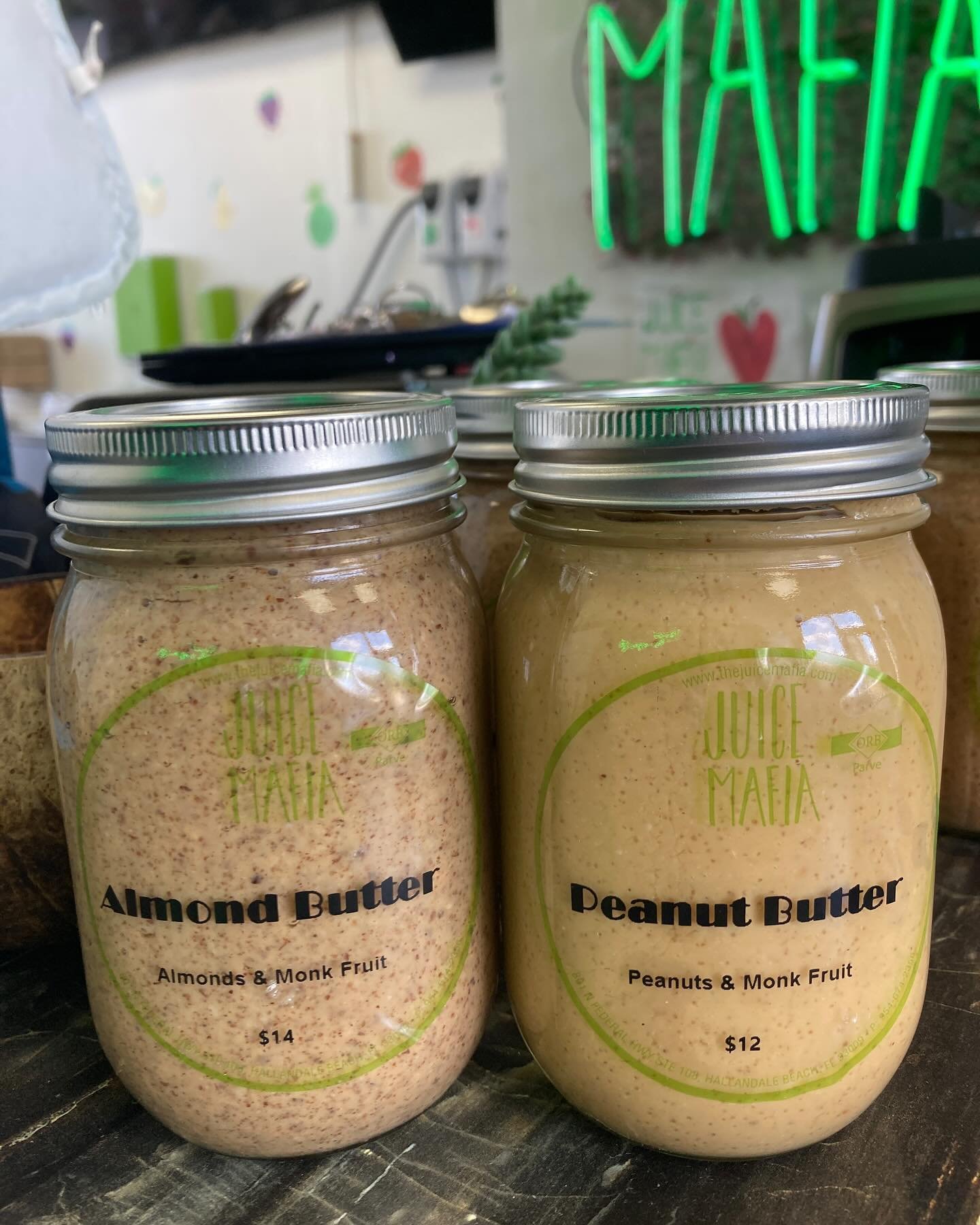 What do you prefer? #peanutbutter or #almondbutter?

Both of them are made weekly at Juice Mafia using just nuts and a little monk fruit to give it a hint of sweetness. You&rsquo;re going to go nuts when you taste it! 🥜

Some of the benefits of all 