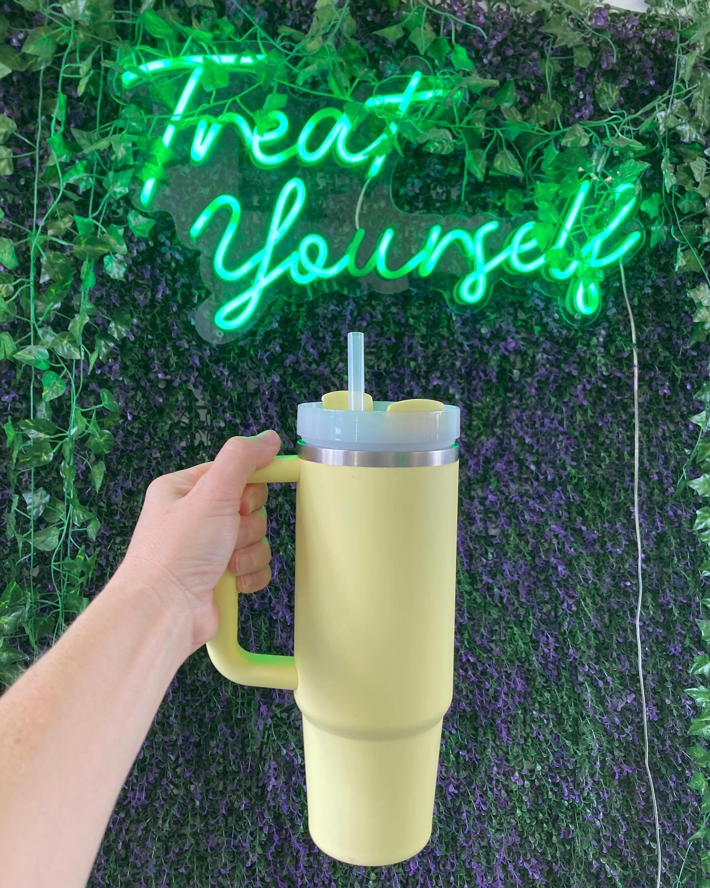 Did you know that if bring your clean, reusable water bottle you get $1 off your drink order? Remember, we usually give heavy pours so the bigger the bottle, the better 😉

If your neighborhood smoothie spot isn&rsquo;t going out of their way to make