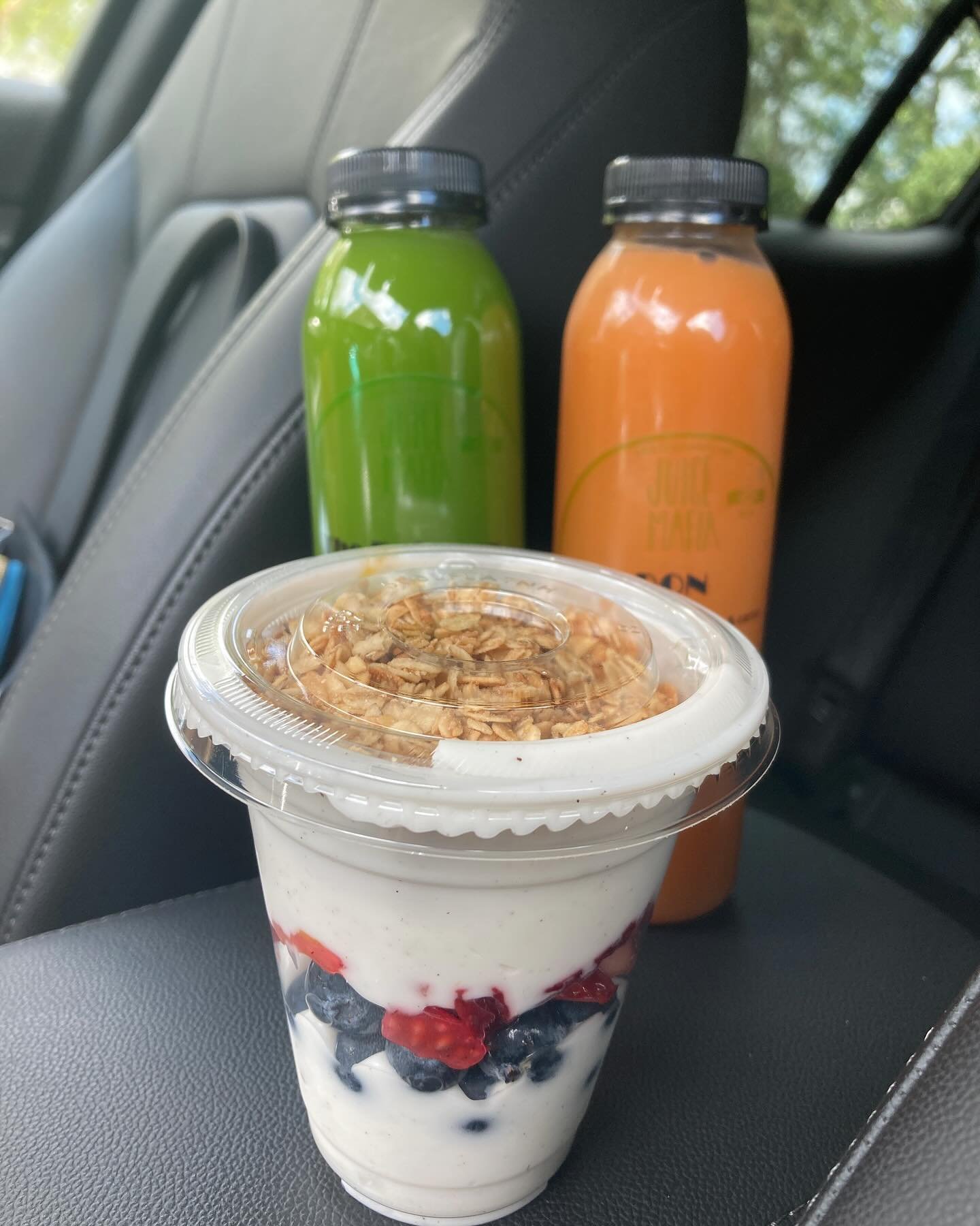 If you spend the most of your day in the car for work, @thejuicemafia is the perfect place for you! We&rsquo;ve got you covered, ensuring that you can have yummy, healthy options even when you don&rsquo;t have time to sit down and eat a meal. Our gra