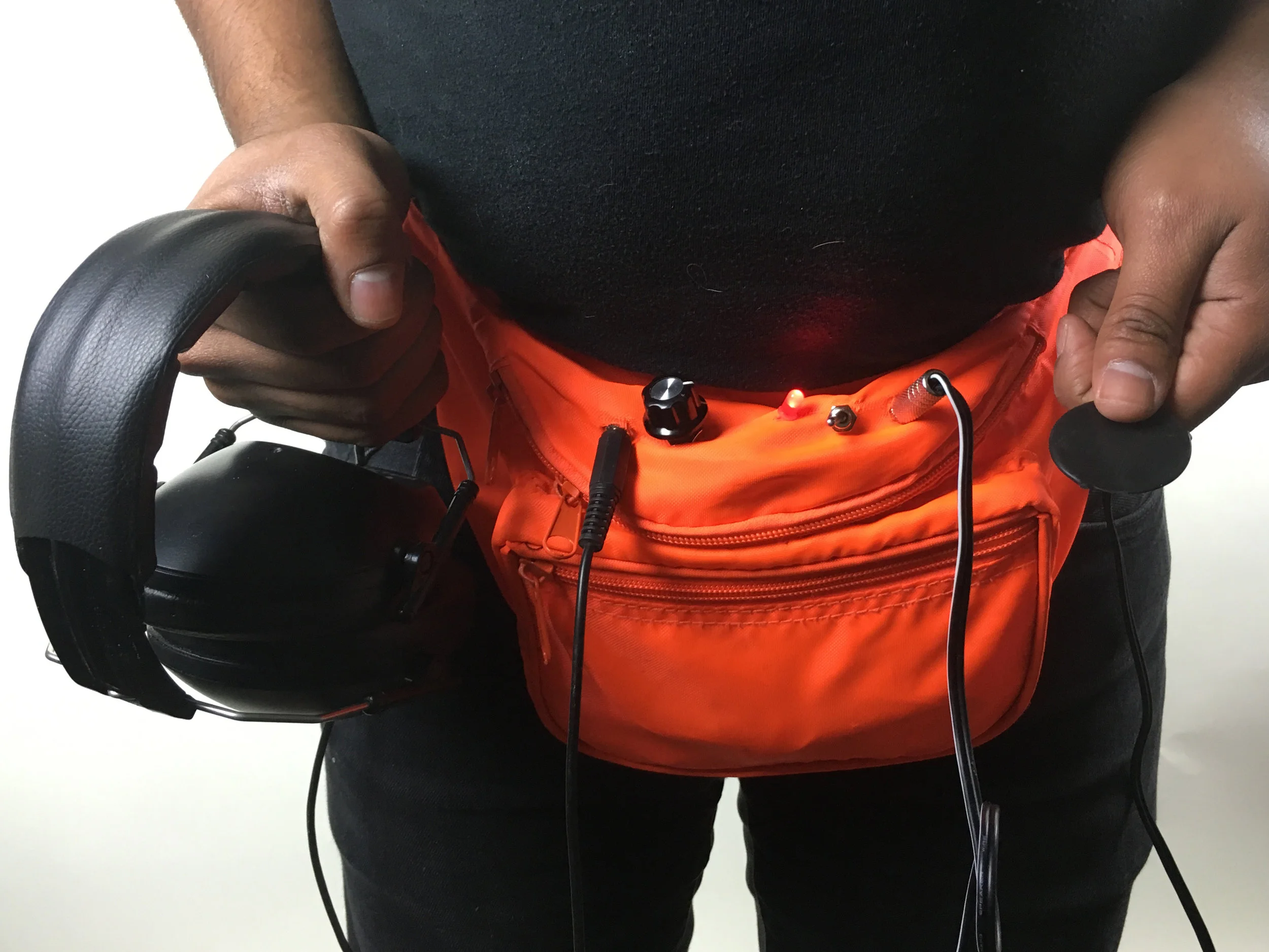 Good Vibrations Mobile Listening Kit