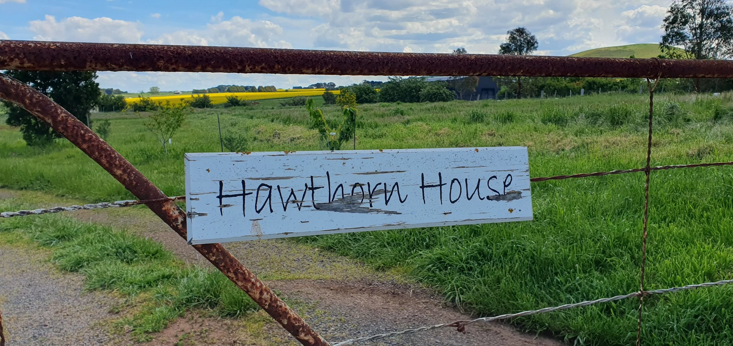HAWTHORN HOUSE gate sign 2025.jpg