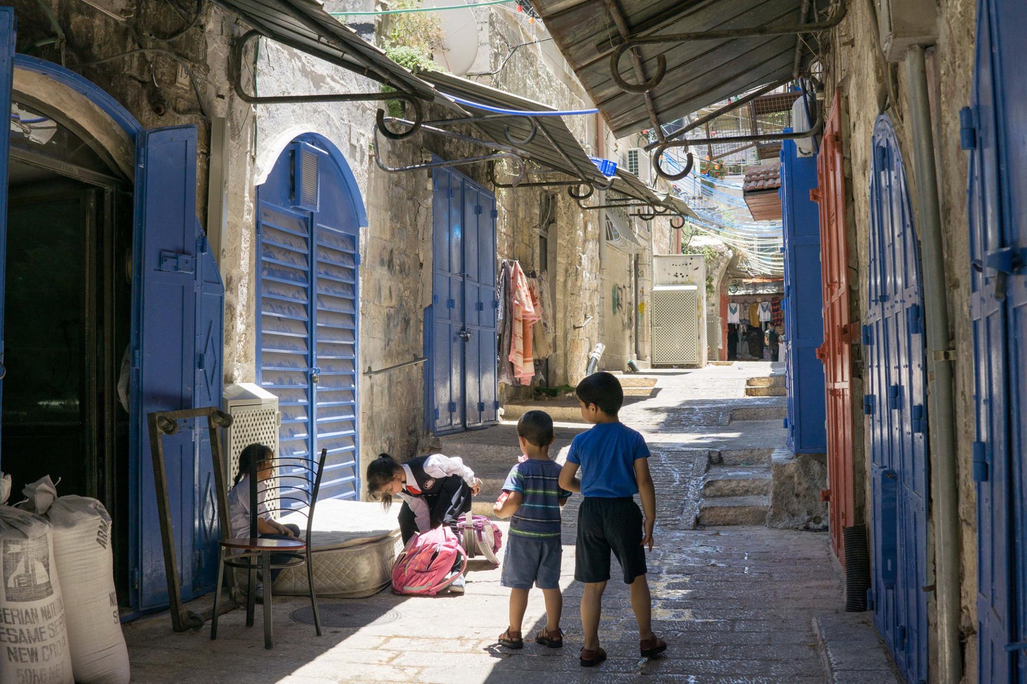 israel-old-city-kids-kim-lawson.jpg
