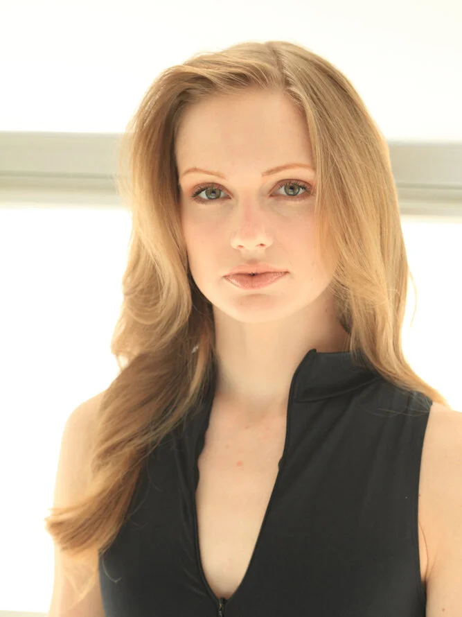 jillian35_headshot.jpg