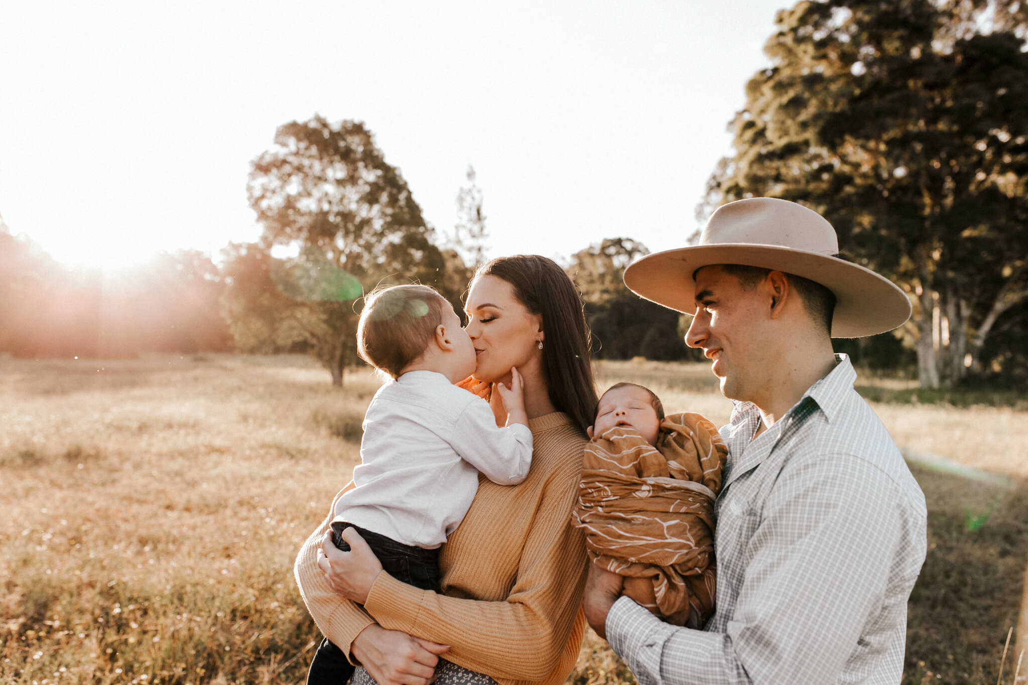 family photos Forster, Forster family photographer, family photographers Taree, Taree family photography, family photos Nabiac