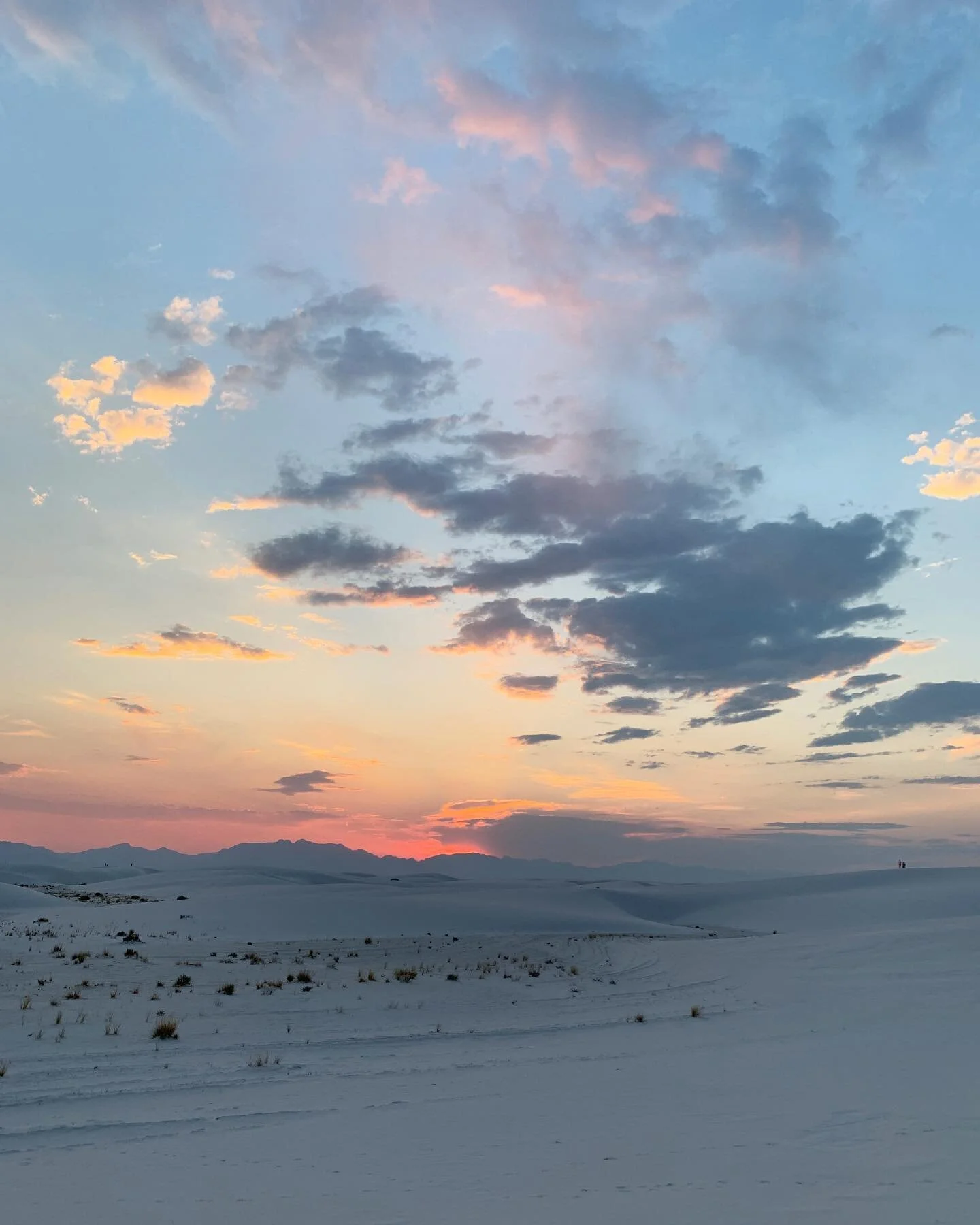 sunset at white sands 💖

(this concludes my white sands photo series 😉)