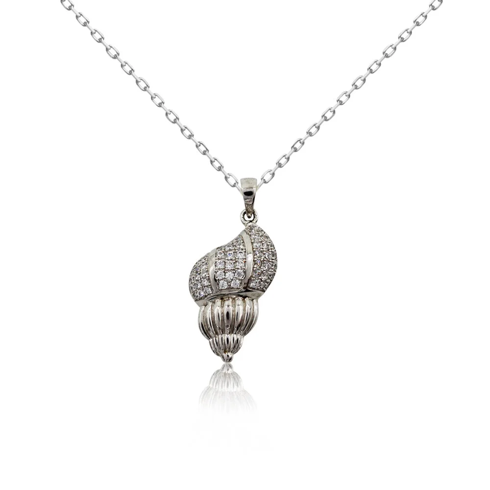 Sea shell shaped pendant