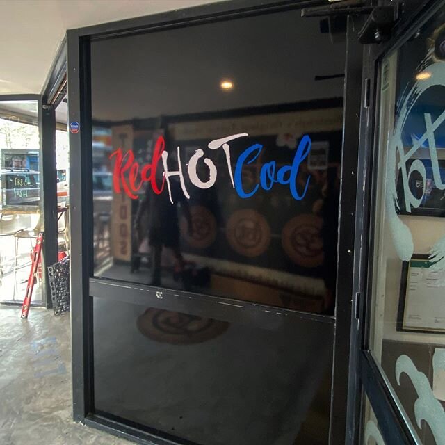 Best place to dine in #burleighheads A last minute request for their new renovations, a few #stickers in the right place!! Also, best chips in town too . . .  #strykerprojects  #wideformatdigitalprinting  #signs #signage  #selfadhesivevinyl  #compute