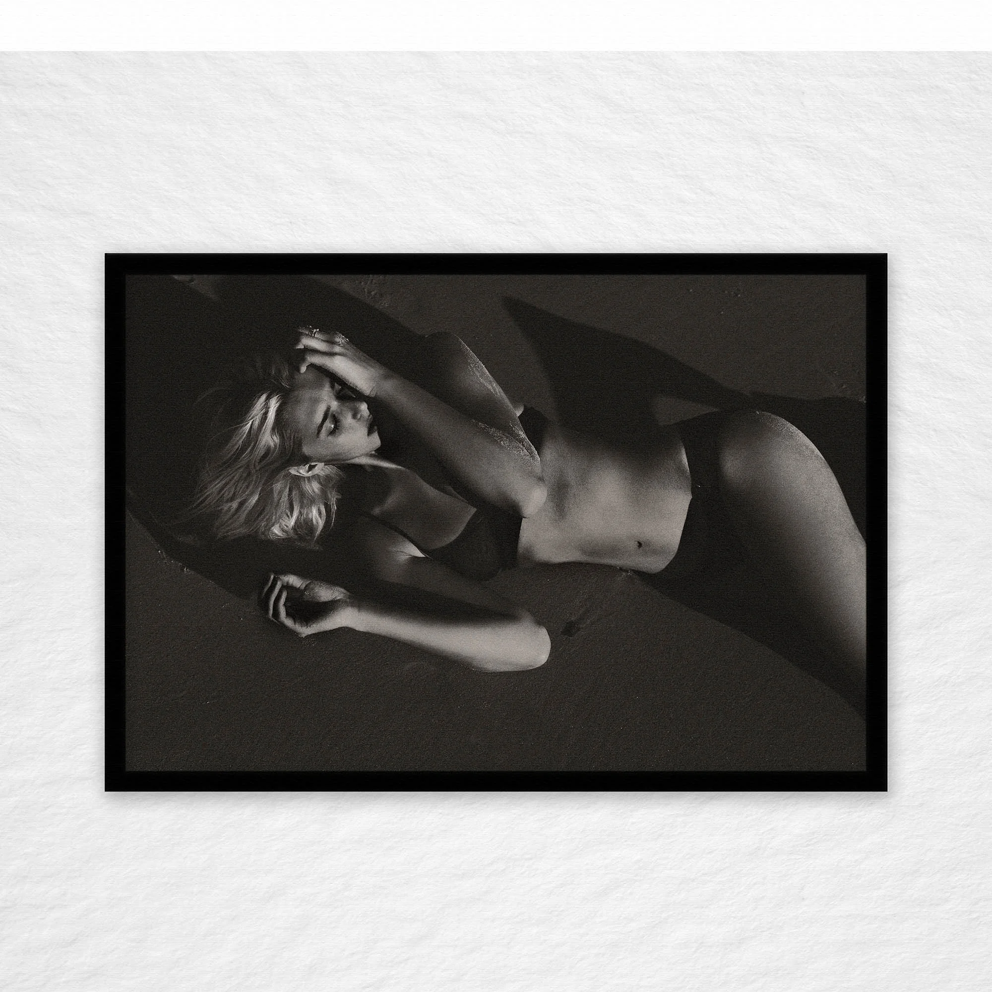 FEATURE 95x65cm | HORIZONTAL | NONE | FRAMED